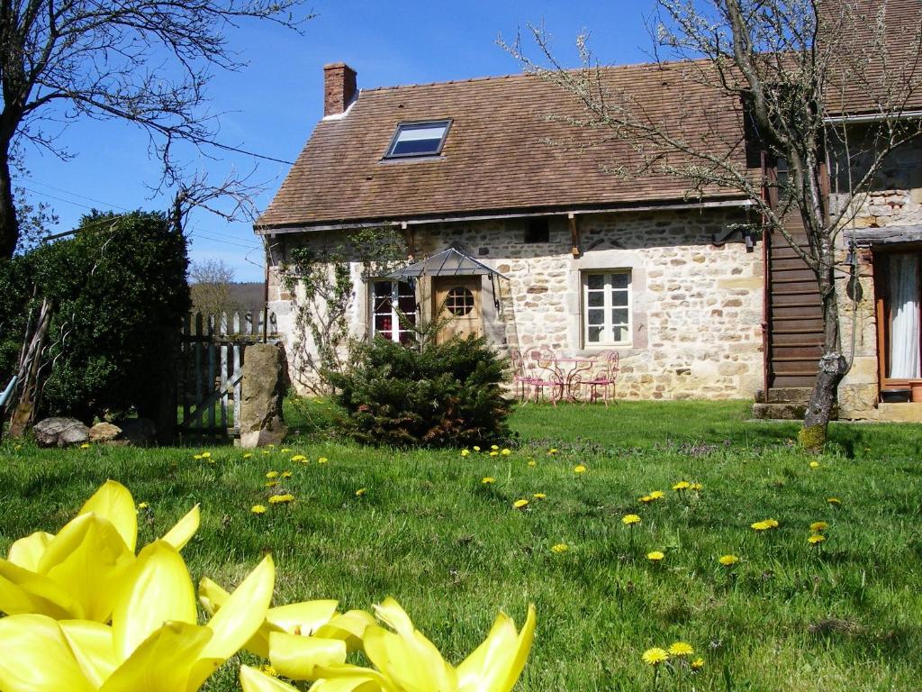 Le Trot'In Chair Bed & Breakfast Martigny-le-Comte Exterior photo